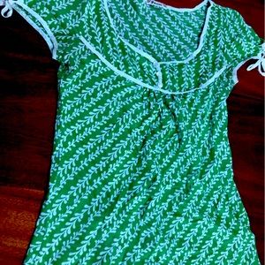 Very cute light-weight material shirt